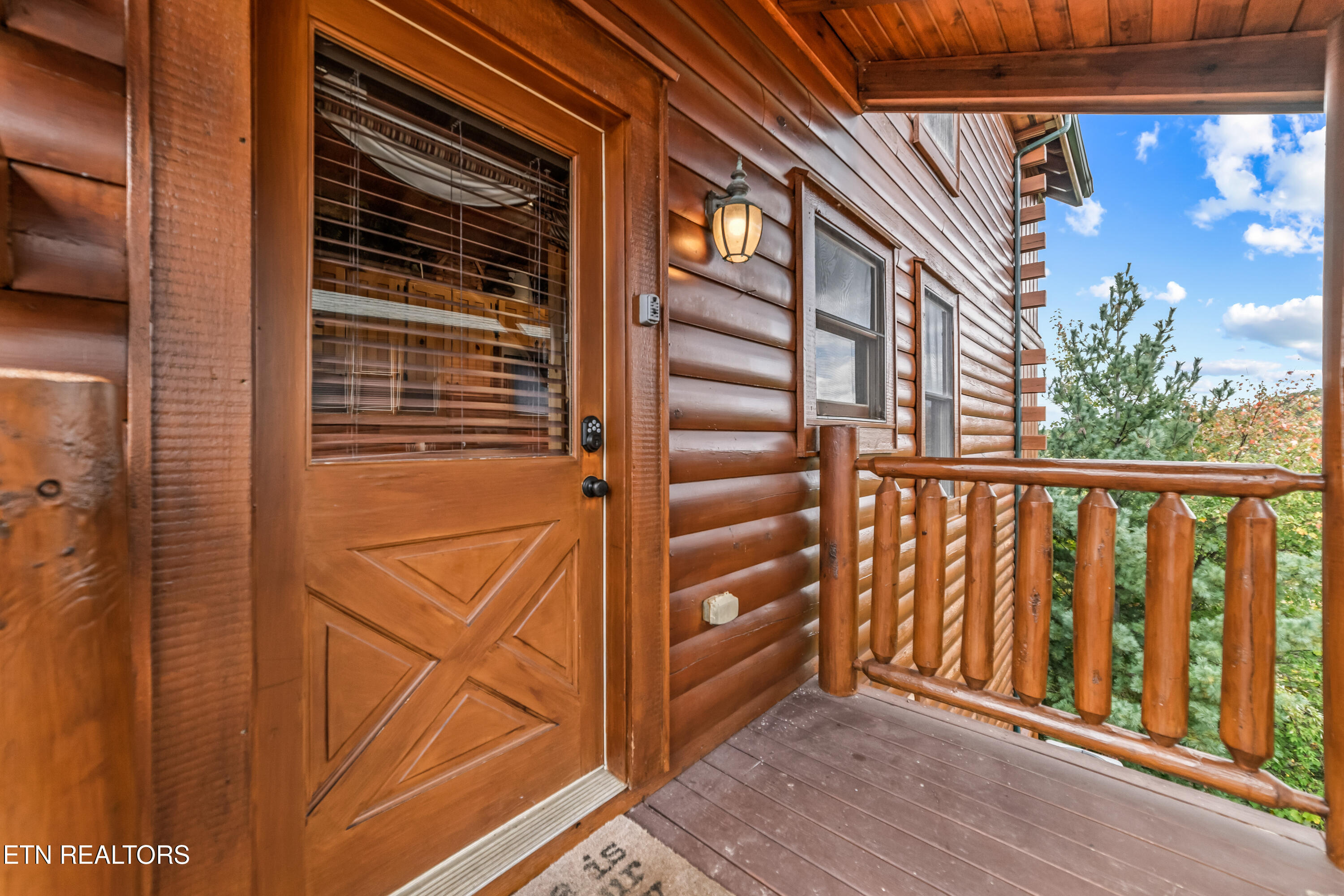 2835 White Oak Ridge Lane