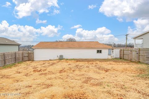 Tiny photo for 902 Summer St, Loudon, TN 37774 (MLS # 1331160)