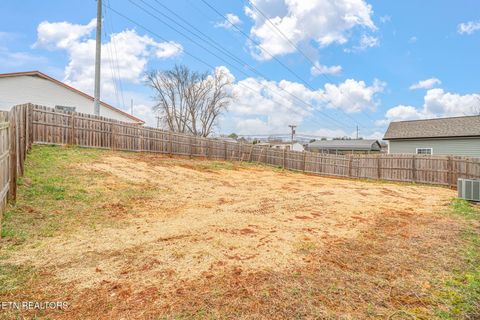 Tiny photo for 902 Summer St, Loudon, TN 37774 (MLS # 1331160)