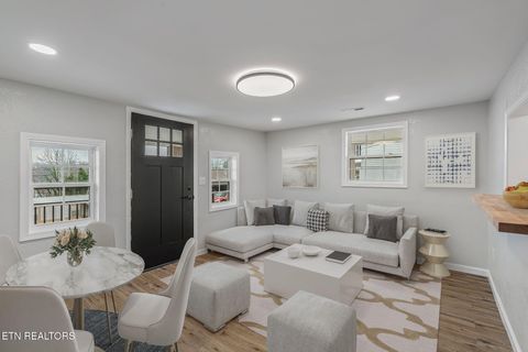 Tiny photo for 902 Summer St, Loudon, TN 37774 (MLS # 1331160)