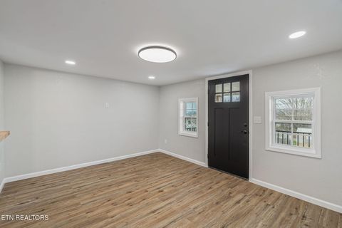 Tiny photo for 902 Summer St, Loudon, TN 37774 (MLS # 1331160)