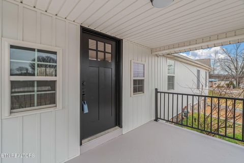 Tiny photo for 902 Summer St, Loudon, TN 37774 (MLS # 1331160)