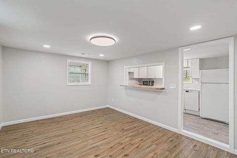 Tiny photo for 902 Summer St, Loudon, TN 37774 (MLS # 1331160)