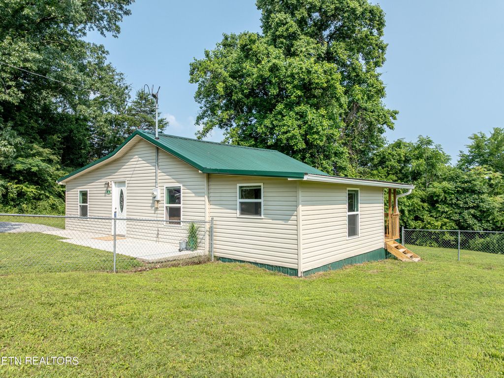 Photo of 460 Lee Shirley Rd, Greenback, TN 37742 (MLS # 1303323)