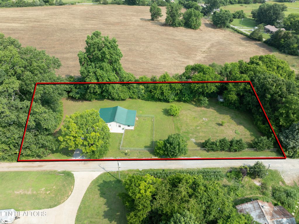 Photo of 460 Lee Shirley Rd, Greenback, TN 37742 (MLS # 1303323)