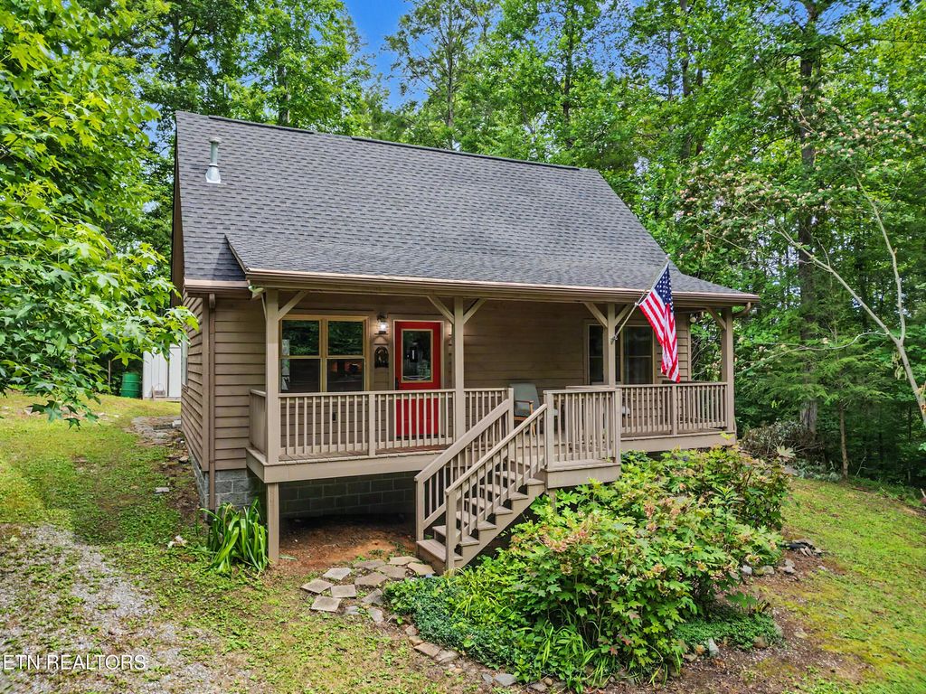 Photo of 1006 Dry Valley Rd, Townsend, TN 37882 (MLS # 1346016)