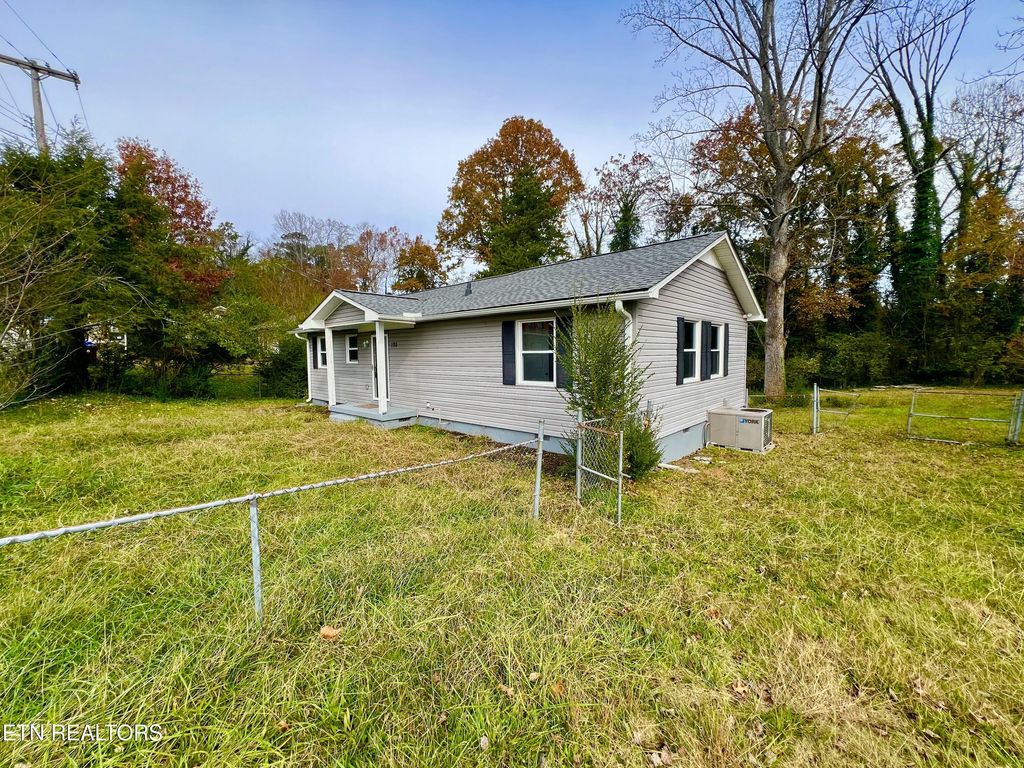 Photo of 120 Audubon Rd, Oak Ridge, TN 37830 (MLS # 1321638)