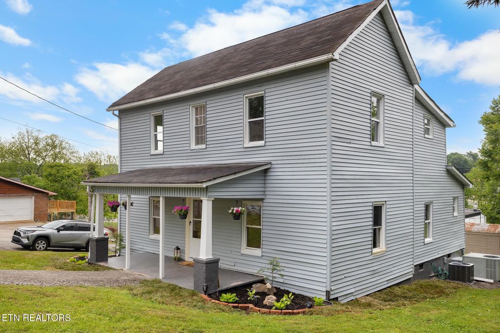 Photo of 501 Ferry St, Loudon, TN 37774 (MLS # 1299942)