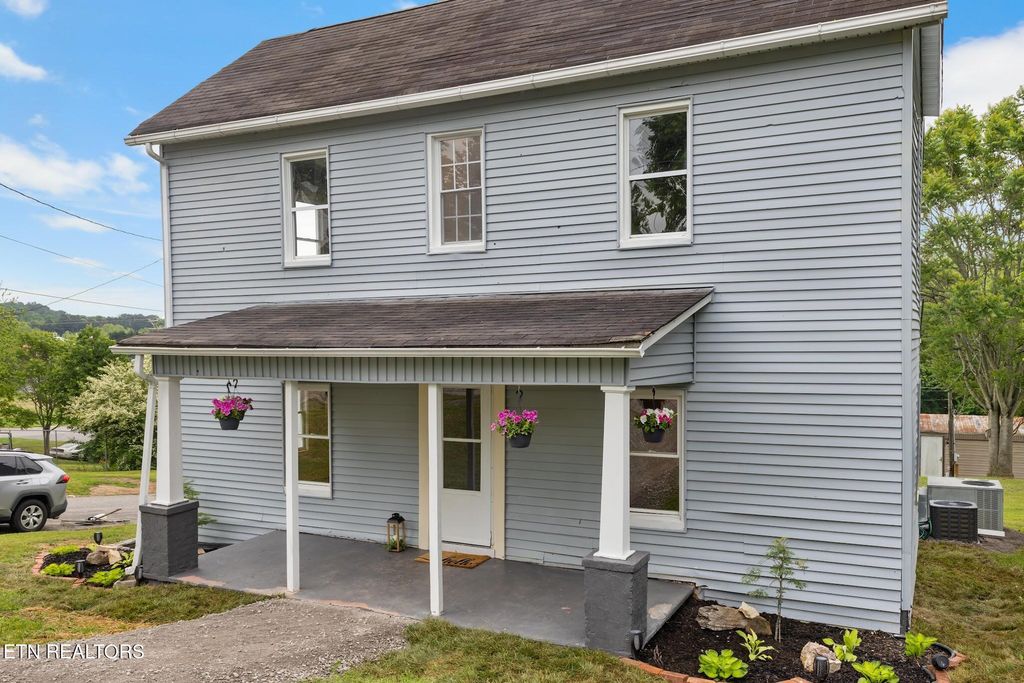 Photo of 501 Ferry St, Loudon, TN 37774 (MLS # 1299942)