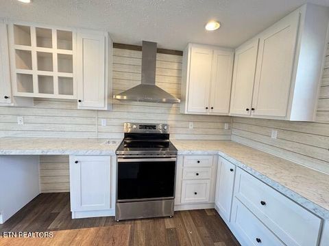 Tiny photo for 128 2nd St, Rockwood, TN 37854 (MLS # 1320808)