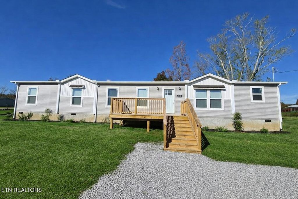 Photo of 128 2nd St, Rockwood, TN 37854 (MLS # 1320808)