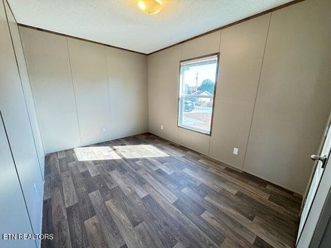 Tiny photo for 128 2nd St, Rockwood, TN 37854 (MLS # 1320808)