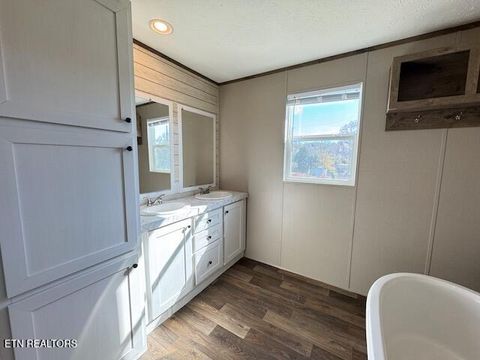 Tiny photo for 128 2nd St, Rockwood, TN 37854 (MLS # 1320808)