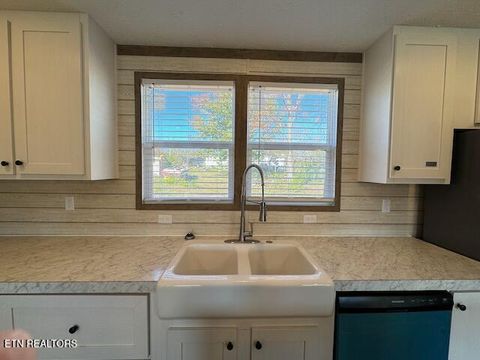 Tiny photo for 128 2nd St, Rockwood, TN 37854 (MLS # 1320808)