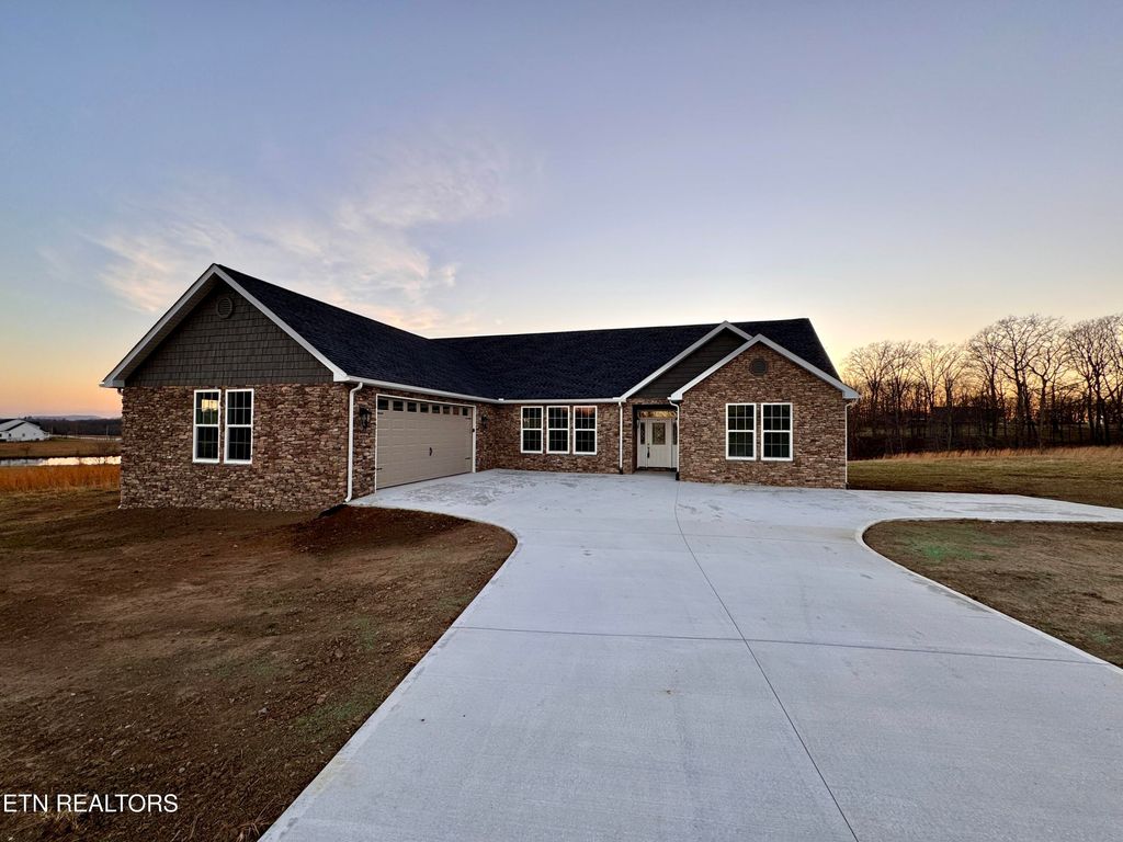 Photo of 62 Whitson Lane, Crossville, TN 38572 (MLS # 1325448)