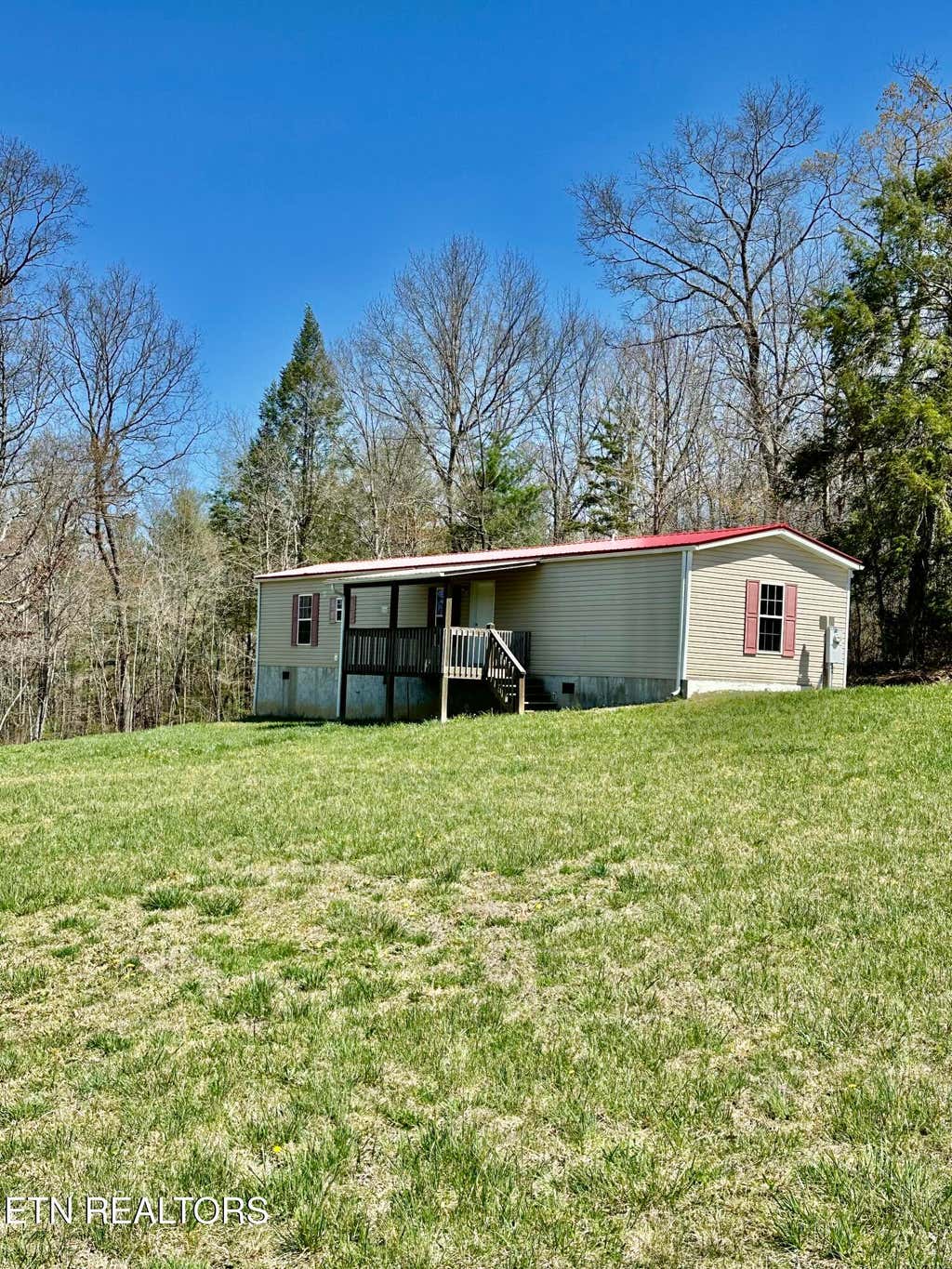 Photo of 146 Barnett Bridge Rd Rd, Lancing, TN 37770 (MLS # 1296610)