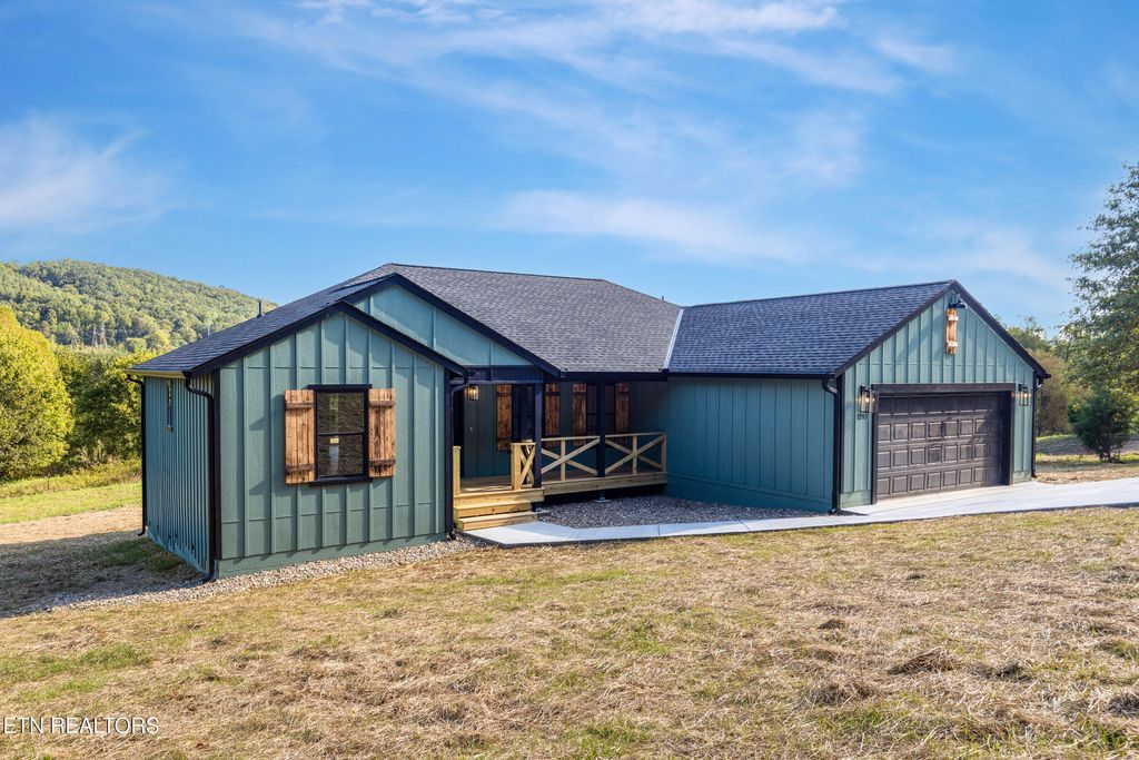 Photo of 1293 Swan Pond Circle Rd, Harriman, TN 37748 (MLS # 1315736)