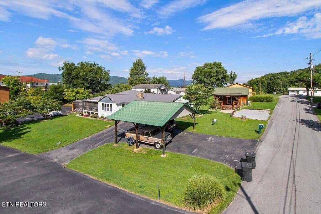 Photo of 3310 Winston St, Pigeon Forge, TN 37863 (MLS # 1352377)