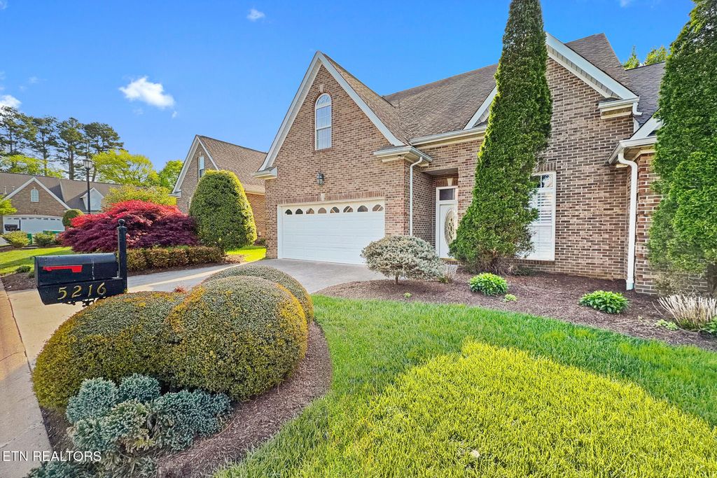 Photo of 5216 Tazewell Pointe Way, Knoxville, TN 37918 (MLS # 1336464)