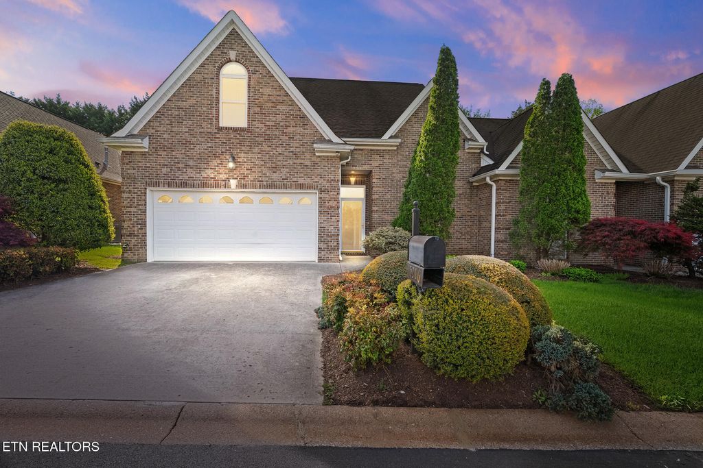 Photo of 5216 Tazewell Pointe Way, Knoxville, TN 37918 (MLS # 1336464)