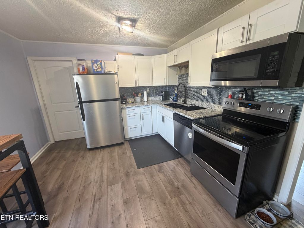 Photo of 5713 Aloha Ave, Knoxville, TN 37921 (MLS # 1330943)