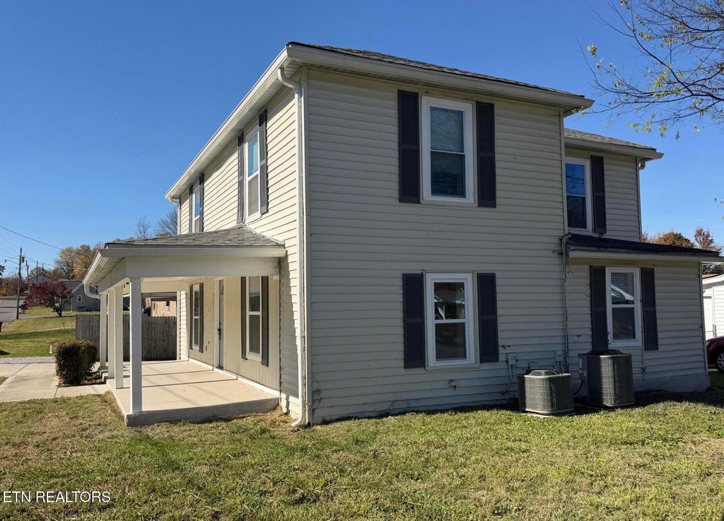 Photo of 626 Moulden St, Jefferson City, TN 37760 (MLS # 1332106)