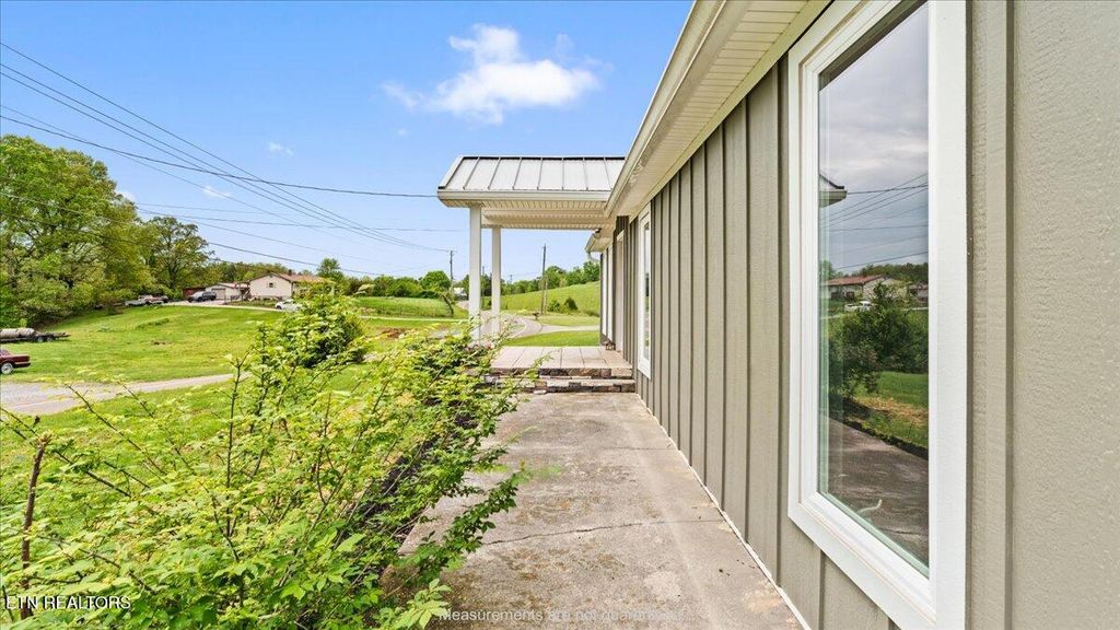 Photo of 1058 Thorn Grove Pike, Strawberry Plains, TN 37871 (MLS # 1298918)