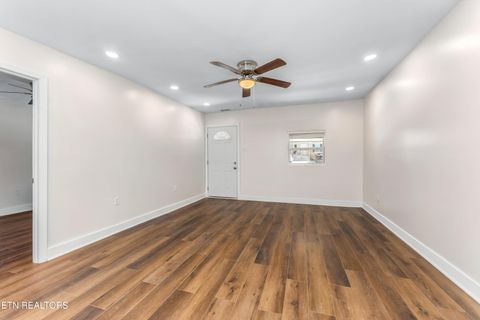 Tiny photo for 4205 Tomlinson St, Knoxville, TN 37920 (MLS # 1334166)