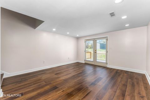 Tiny photo for 4205 Tomlinson St, Knoxville, TN 37920 (MLS # 1334166)