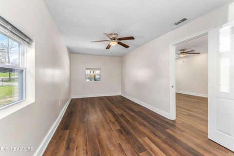 Tiny photo for 4205 Tomlinson St, Knoxville, TN 37920 (MLS # 1334166)