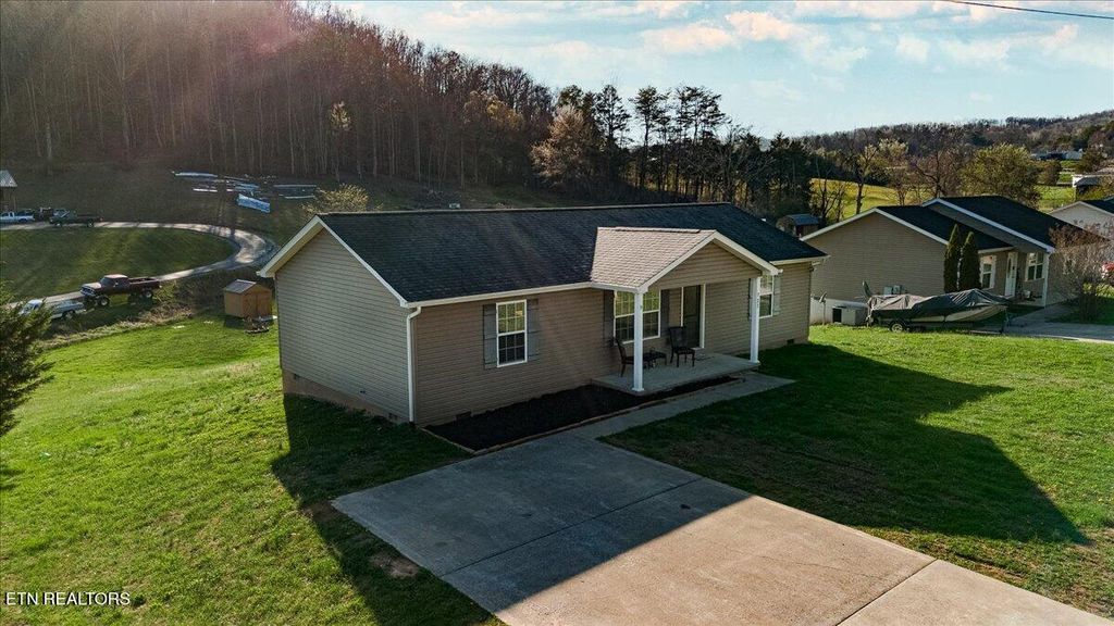 Photo of 137 Raccoon Valley Rd, Maynardville, TN 37807 (MLS # 1333248)