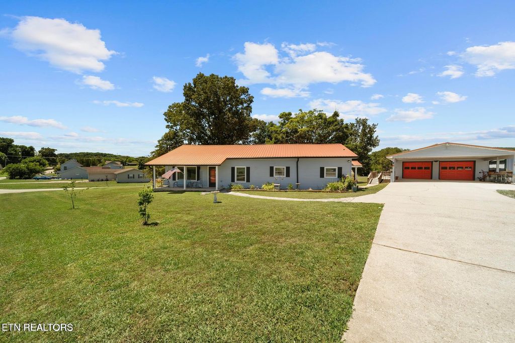 Photo of 1016 Swan Pond Circle Rd, Harriman, TN 37748 (MLS # 1299531)