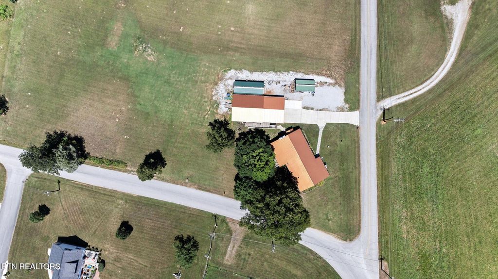 Photo of 1016 Swan Pond Circle Rd, Harriman, TN 37748 (MLS # 1299531)