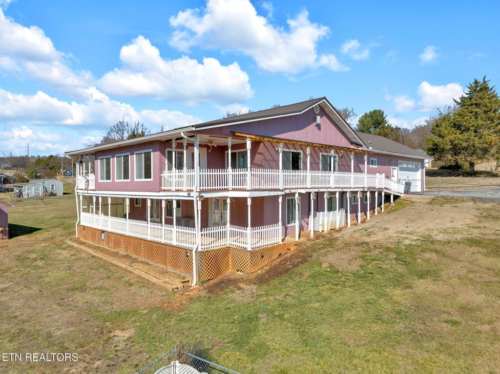 Photo of 731 Sam Martin Rd, Dandridge, TN 37725 (MLS # 1288692)