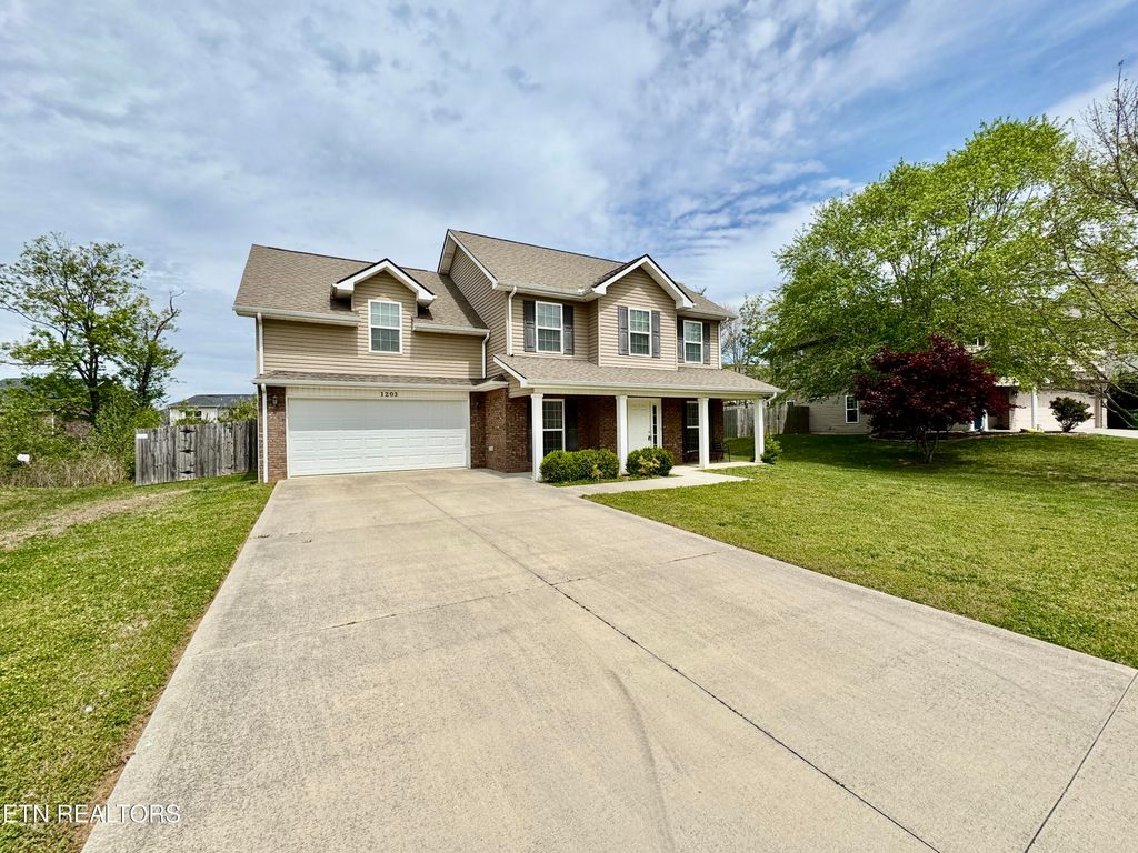 Photo of 1203 Elsborn Ridge Rd, Maryville, TN 37801 (MLS # 1339641)