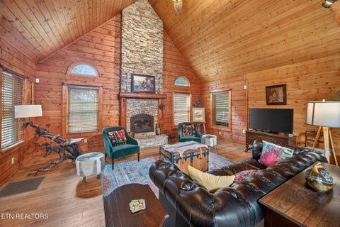 Tiny photo for 142 Rayahs Way, Quebeck, TN 38579 (MLS # 1357646)