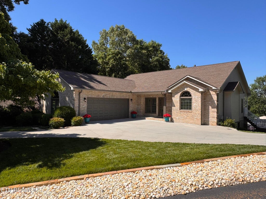 Photo of 201 Iroquois Circle, Loudon, TN 37774 (MLS # 1343444)