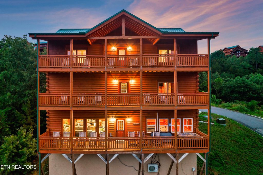 Photo of 2303 Boulder Way, Sevierville, TN 37862 (MLS # 1315634)