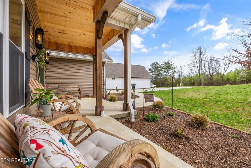 Photo of 6035 Bingham Lane, Maryville, TN 37801 (MLS # 1332697)