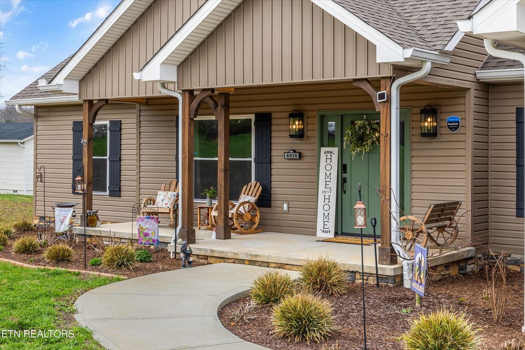 Photo of 6035 Bingham Lane, Maryville, TN 37801 (MLS # 1332697)