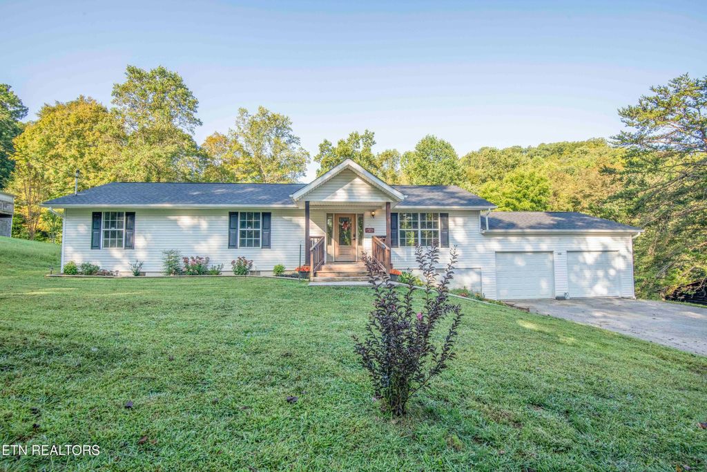 Photo of 505 Monroe Rd, Maynardville, TN 37807 (MLS # 1315379)