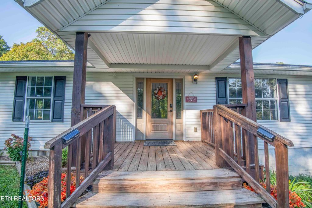 Photo of 505 Monroe Rd, Maynardville, TN 37807 (MLS # 1315379)