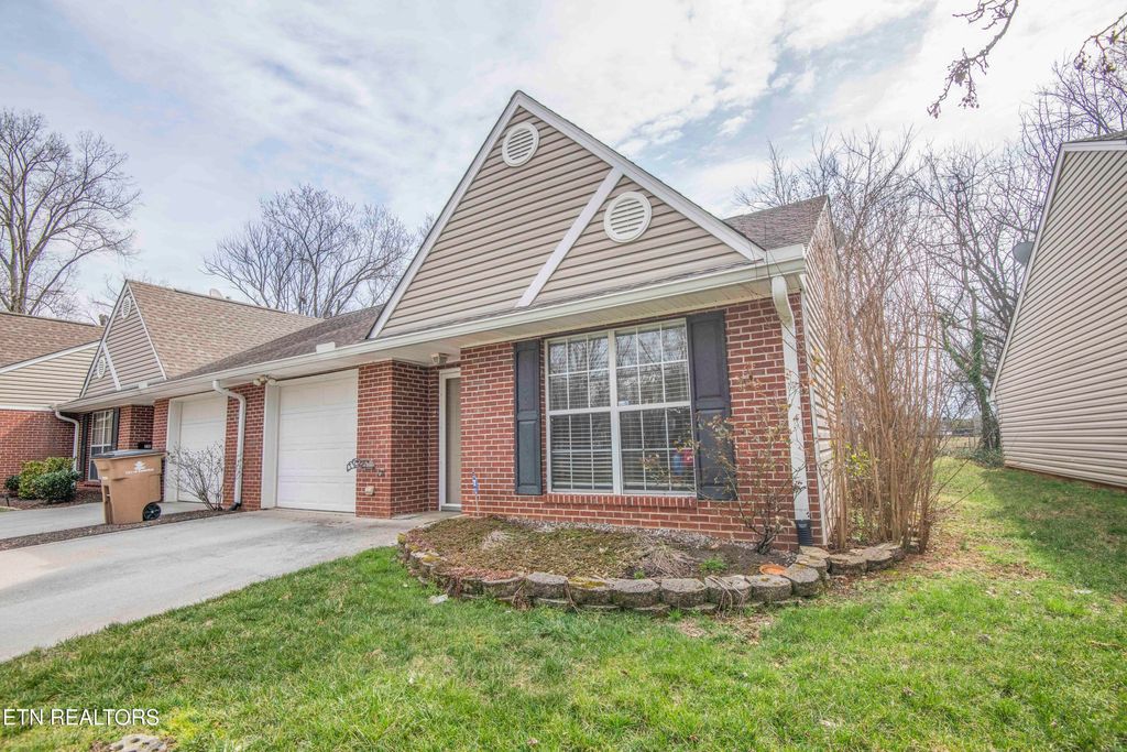 Photo of 232 Dalton Place Way, Knoxville, TN 37912 (MLS # 1330797)