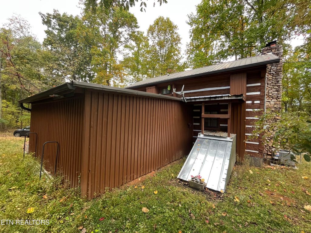 Photo of 874 Layman Drive, Dandridge, TN 37725 (MLS # 1280243)