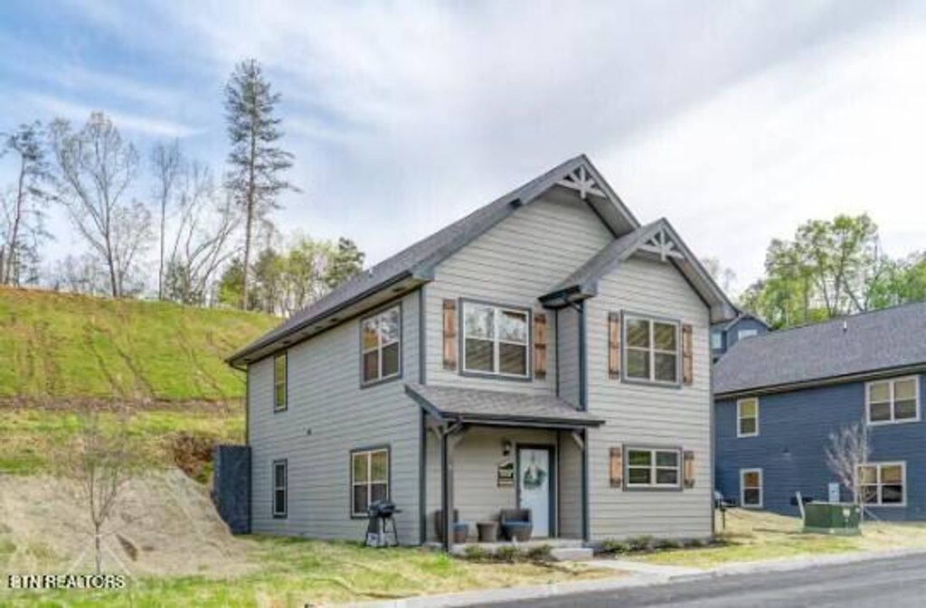 Photo of 1654 Veterans Blvd #6, Sevierville, TN 37862 (MLS # 1322837)