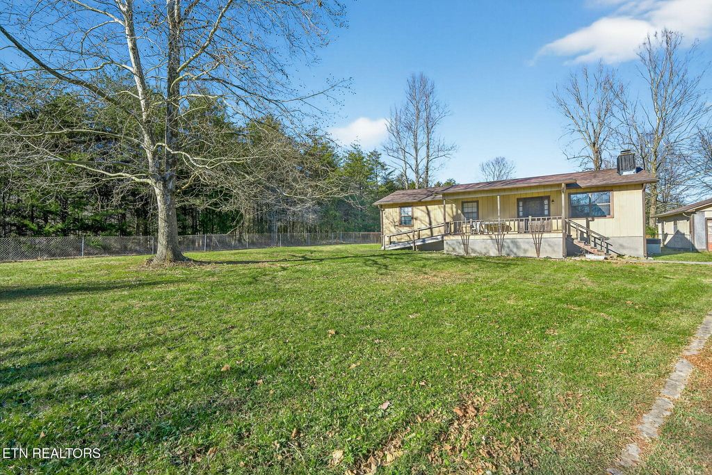 Photo of 694 Sligo St, Crossville, TN 38572 (MLS # 1326477)