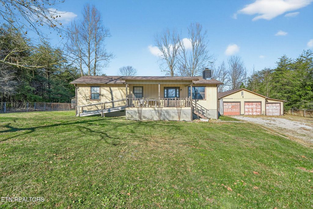 Photo of 694 Sligo St, Crossville, TN 38572 (MLS # 1326477)