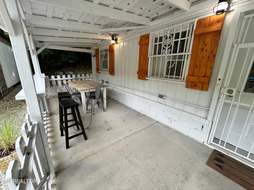 Photo of 222 Stinking Creek Rd, LaFollette, TN 37766 (MLS # 1351315)
