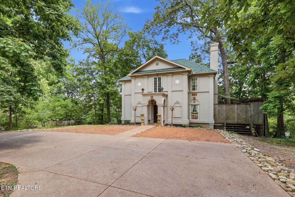 Photo of 3720 Kingston Pike, Knoxville, TN 37919 (MLS # 1358961)