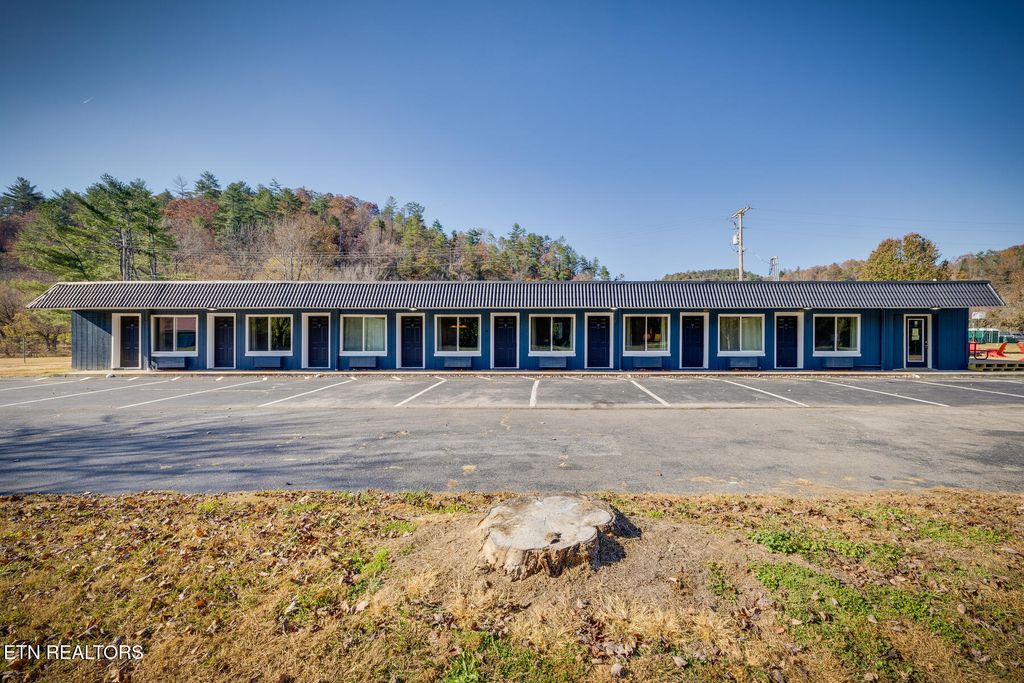 Photo of E 7052 E Lamar Alexander Parkway Pkwy, Townsend, TN 37882 (MLS # 1322196)